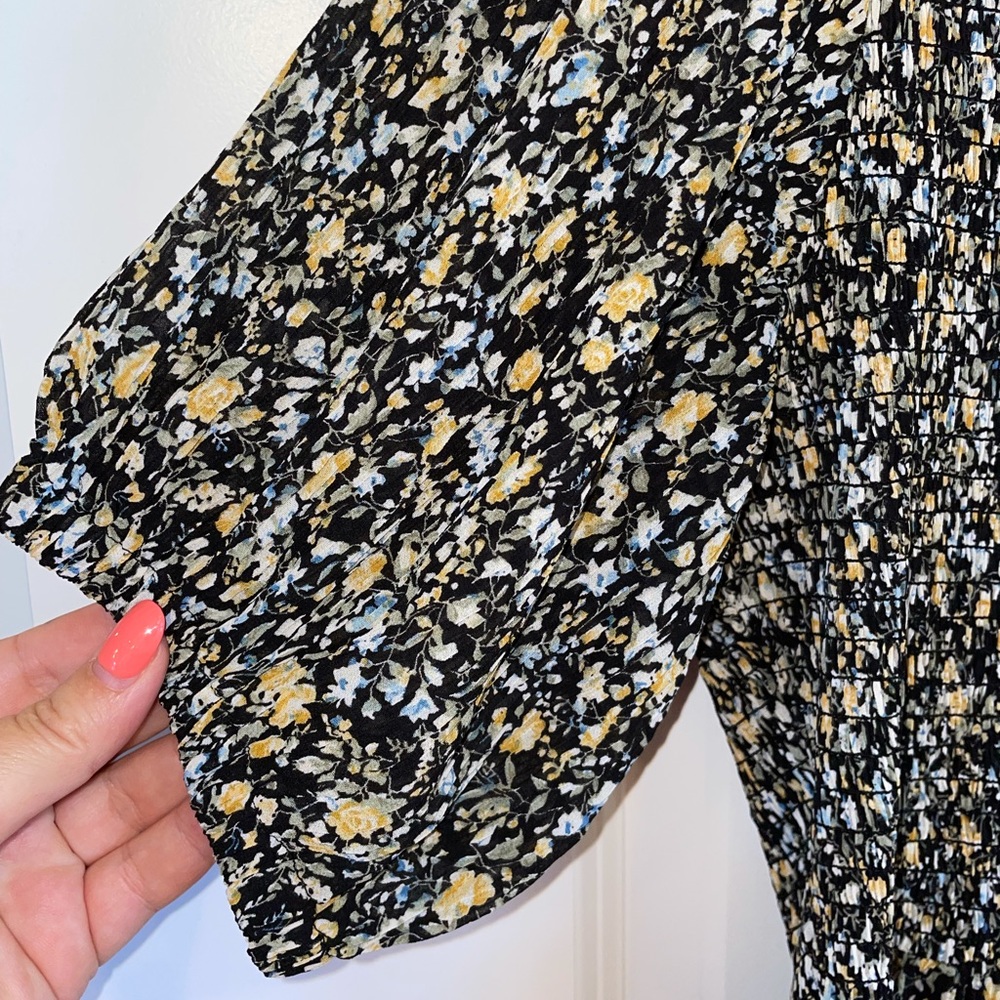 Flower blouse - Picture 3 of 4